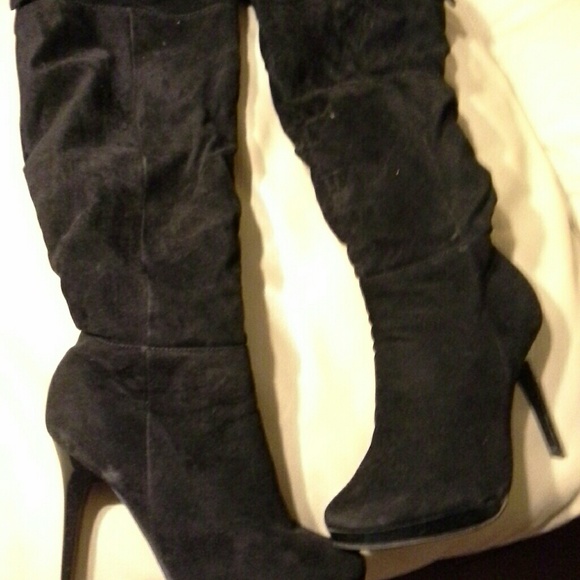 Boots - Picture 1 of 3